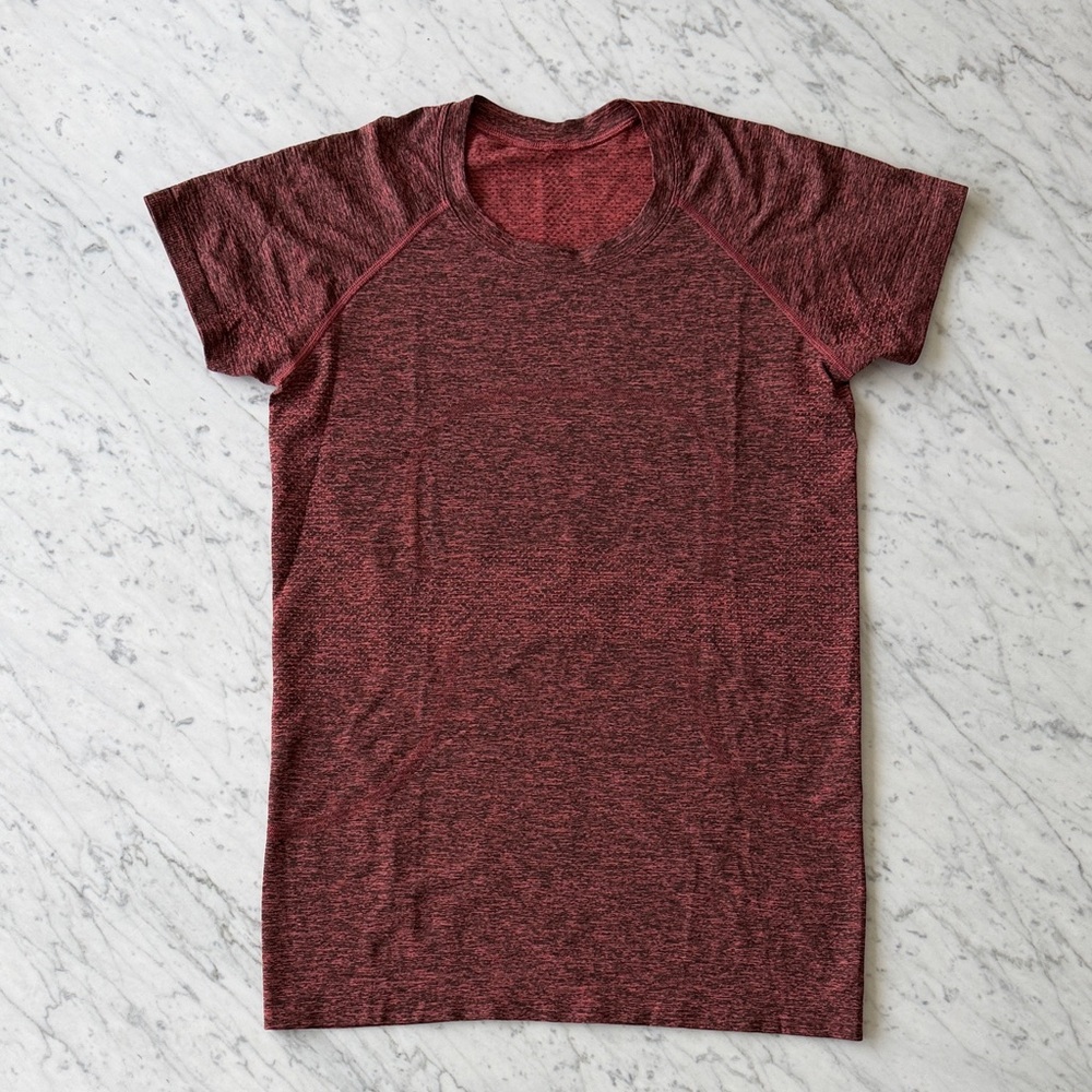 lululemon Swiftly Tech Heather Red/Pink Short Sleeve Tee - Size 8